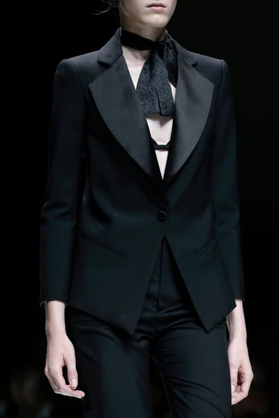 Look 13